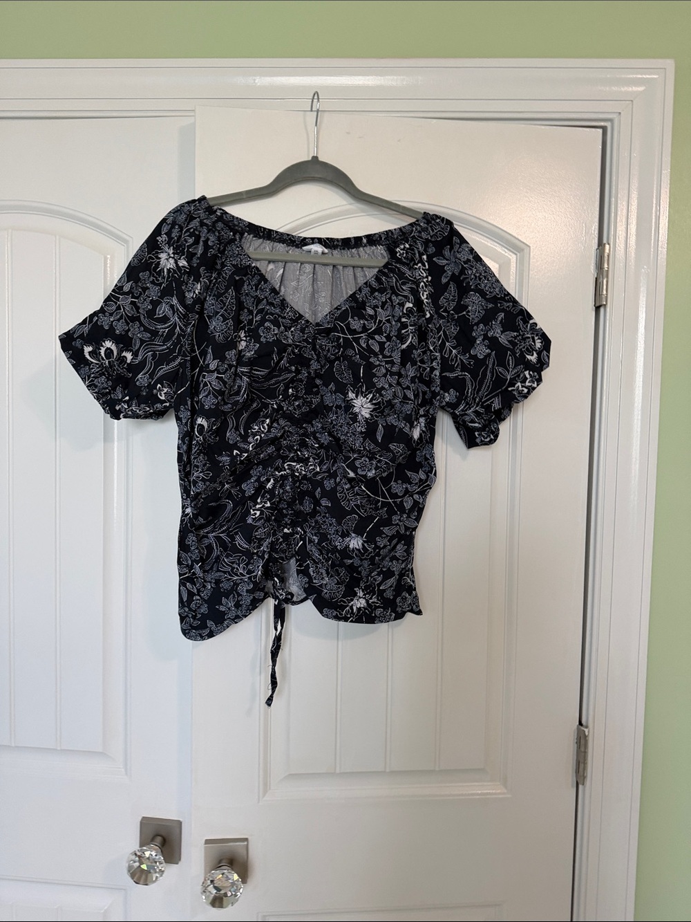 Women's Navy Floral V-Neck Ruched Blouse
